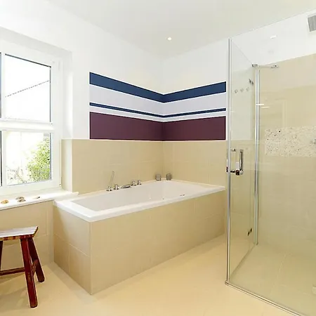 - Dns10065-rya Apartament